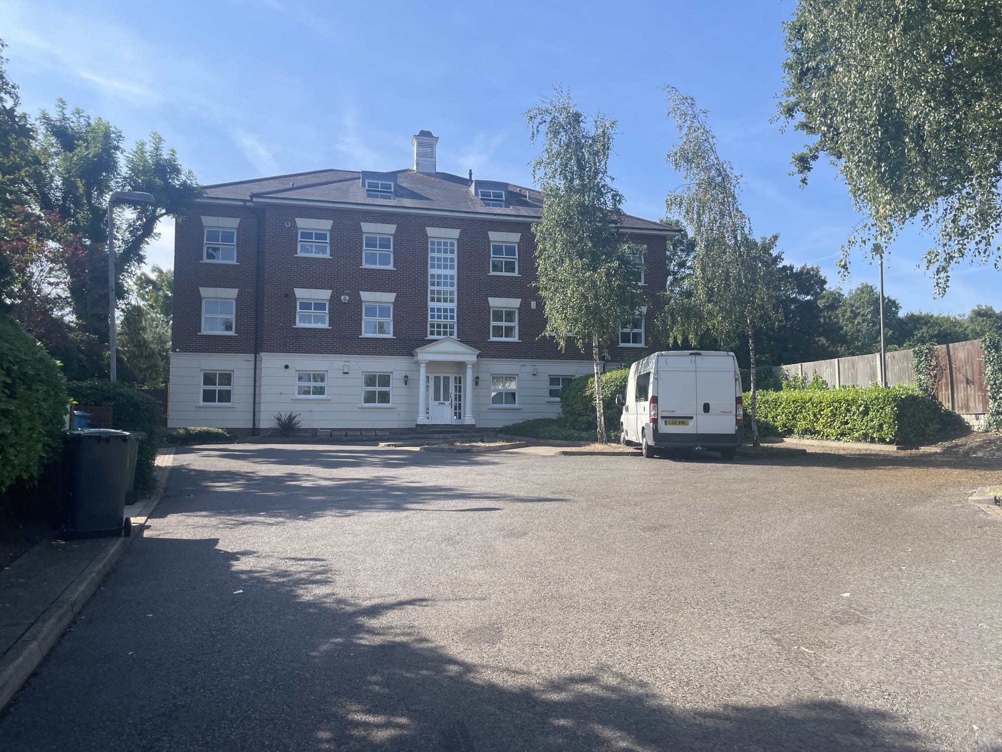 Flat Pearfield Road in Greater London