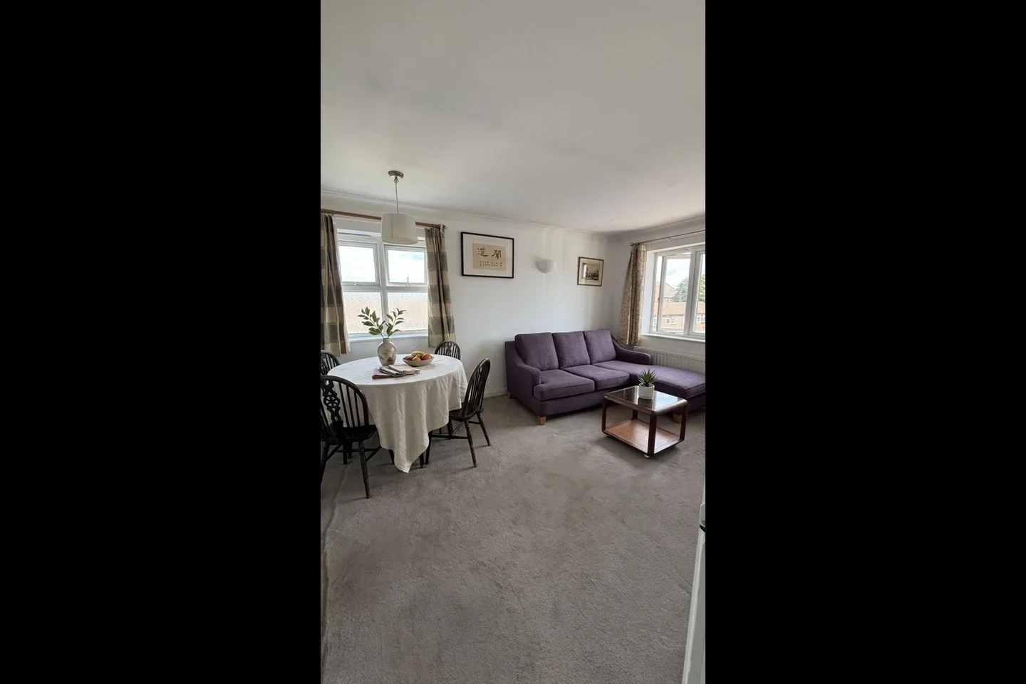 Flat Preston Court in Walton-on-Thames