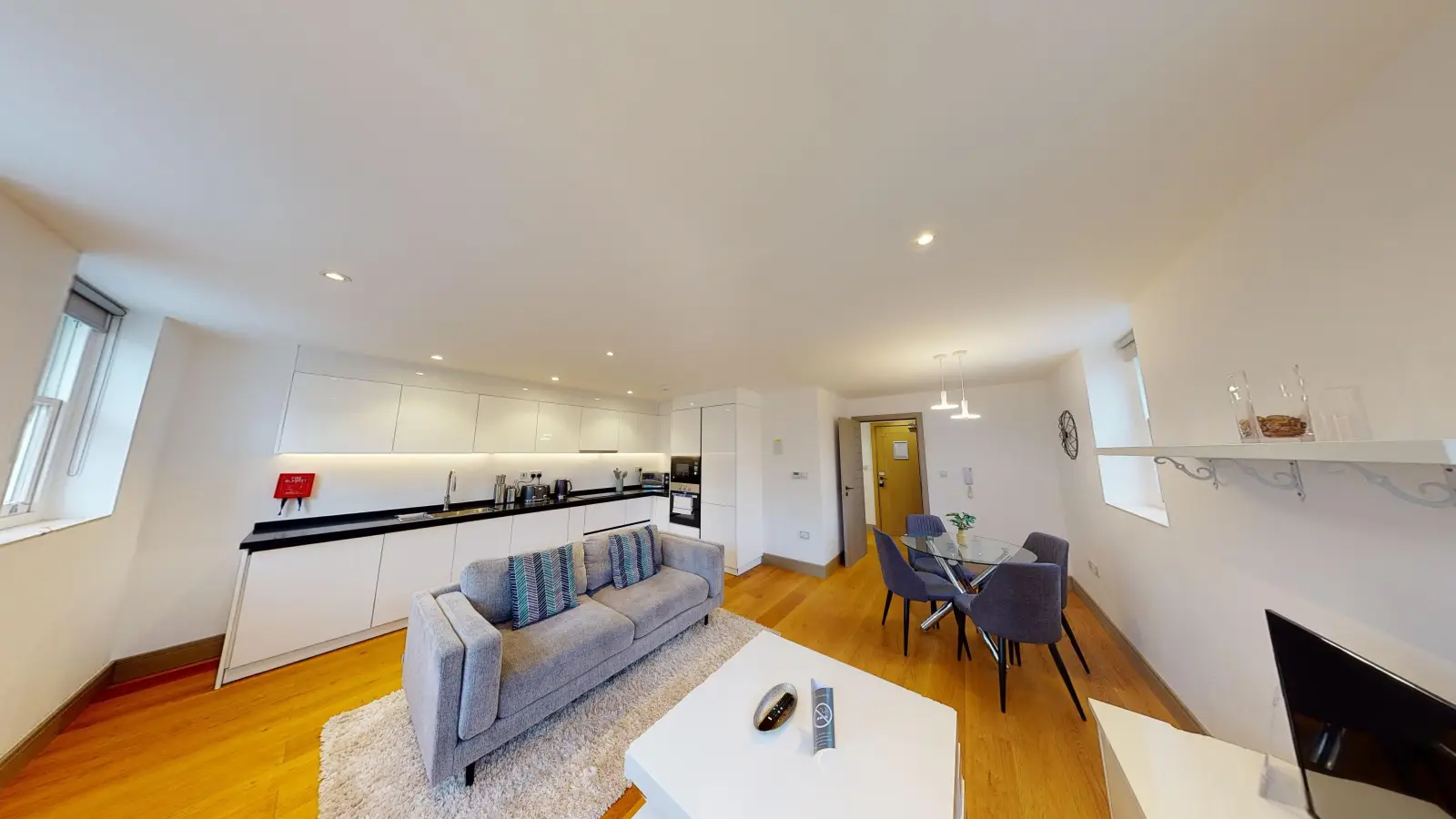 Flat Chiswick High Road in Greater London