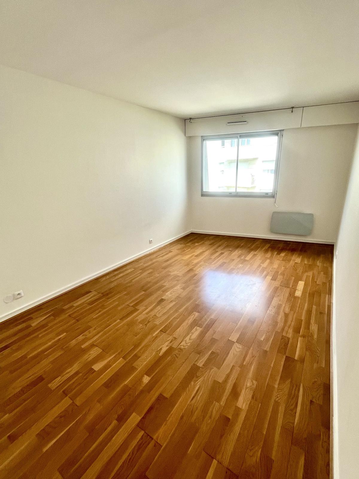 Flat Rue d'Alleray in Paris