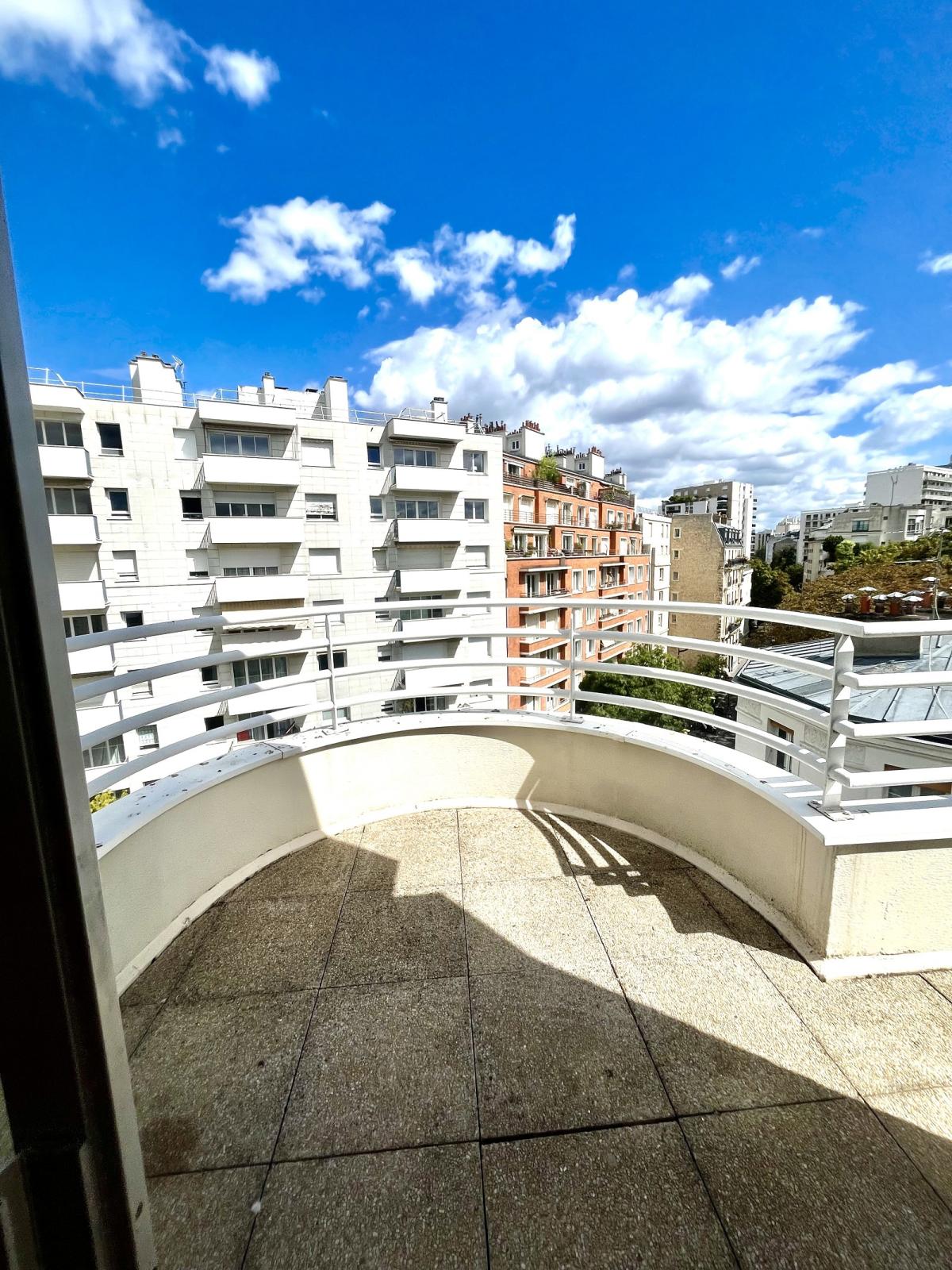 Flat Rue d'Alleray in Paris