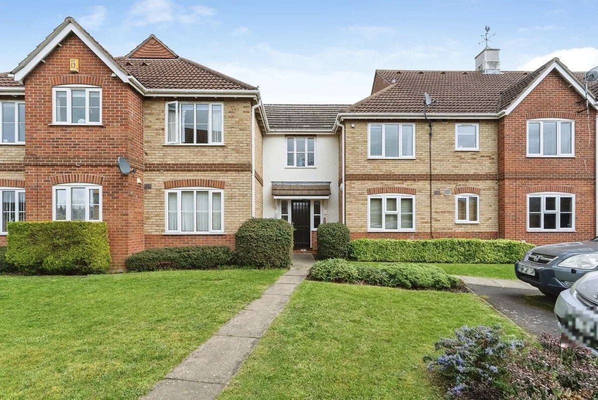 Flat Camargue Drive in Fenland District