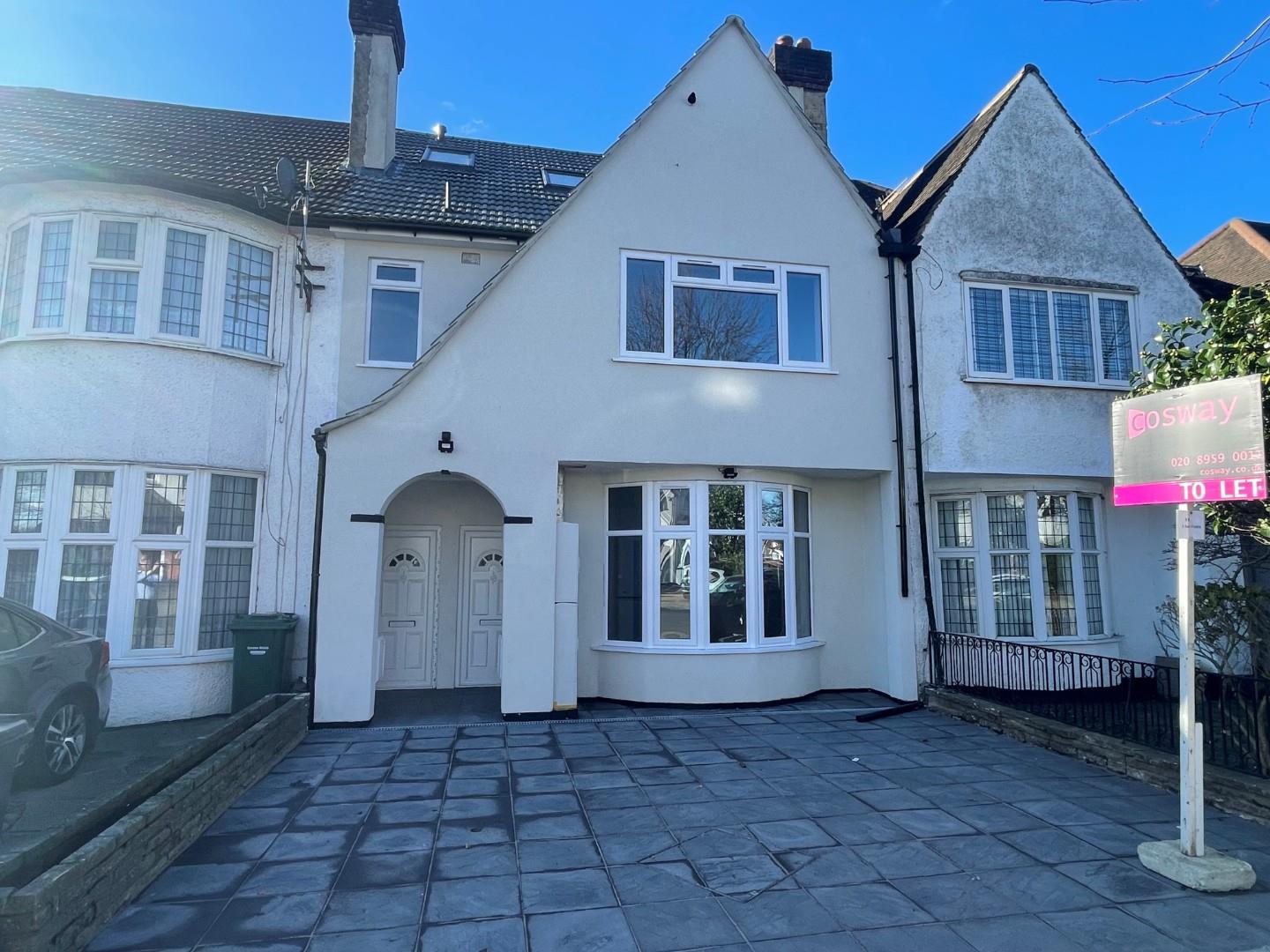 Flat Woodland Way in Greater London