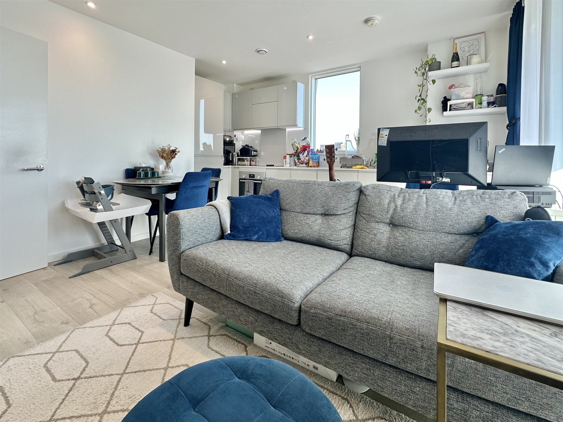 Flat Corsican Square in Greater London