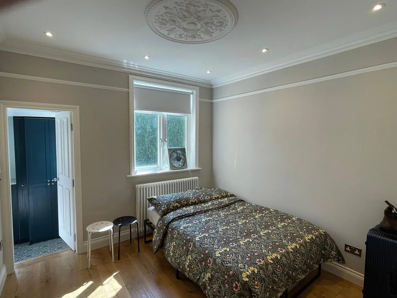 Flat Sterndale Road in Greater London