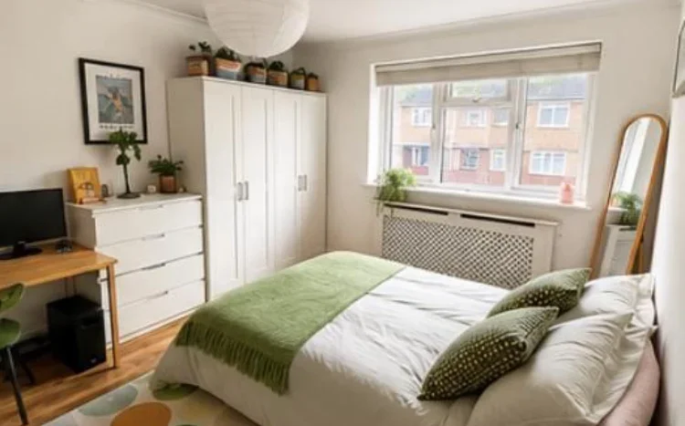 House Avis Square in Greater London
