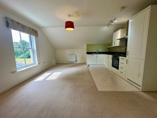 Flat Winton Close in Winchester