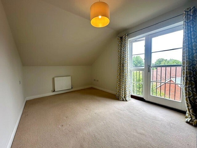 Flat Winton Close in Winchester
