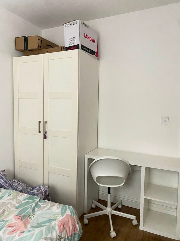 Room Coldharbour Lane in Greater London