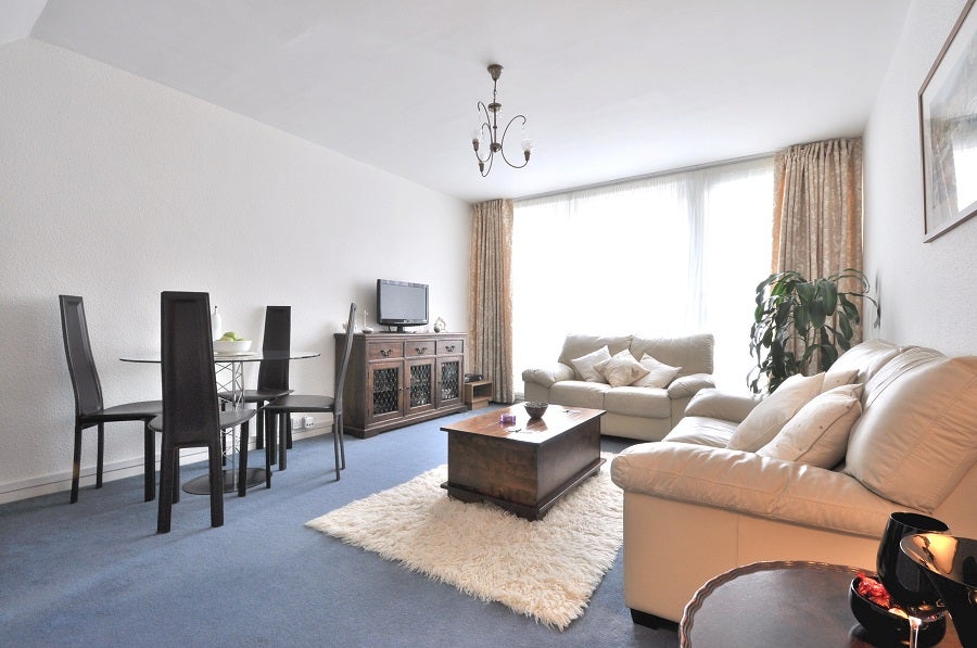 Flat Robert Street in Greater London