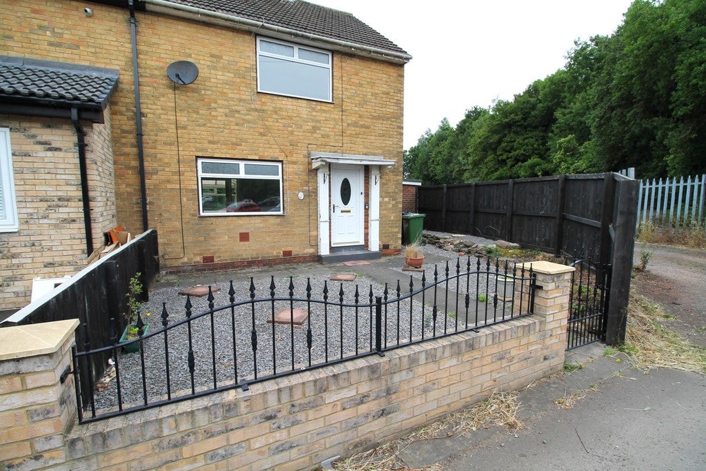 House Brinkburn Crescent in Sunderland