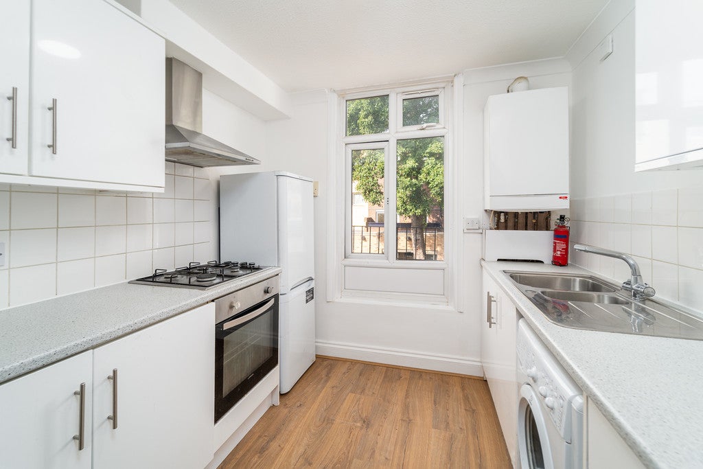 Flat Seven Sisters Road in Greater London