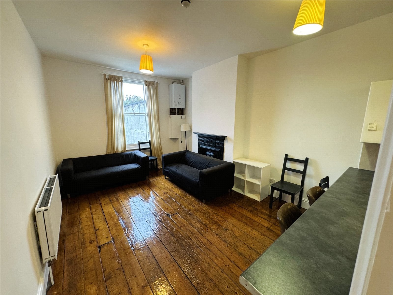 Flat Redland Road in Bristol