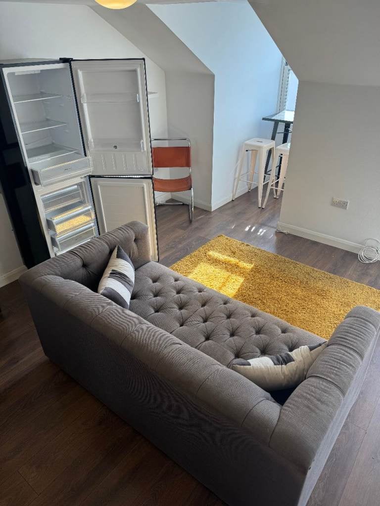 Flat Fletcher Road in Worthing