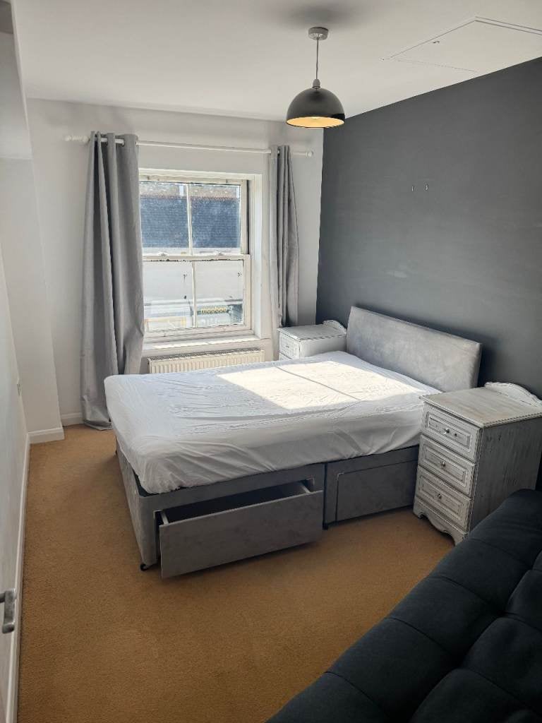 Flat Fletcher Road in Worthing