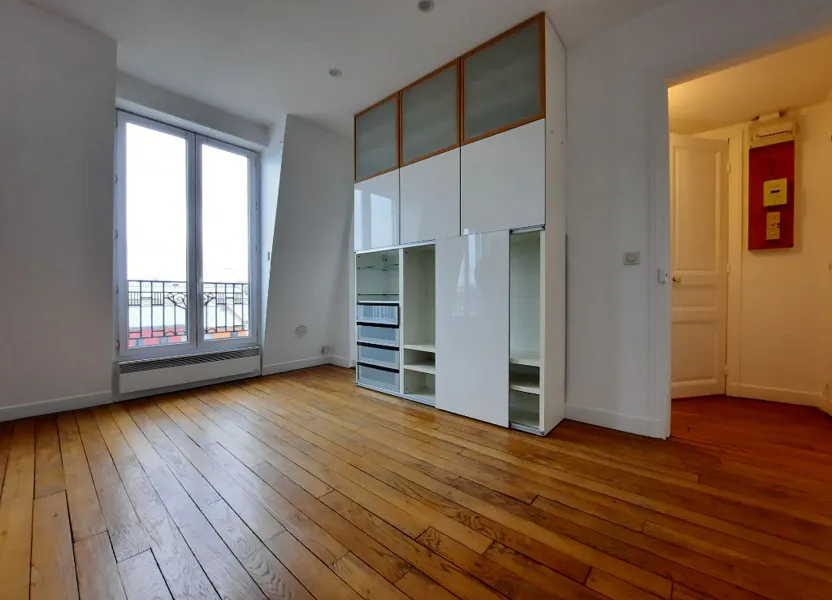 Flat Rue d'Estienne d'Orves in Issy-les-Moulineaux