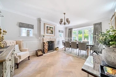 House Kingsway in Greater London