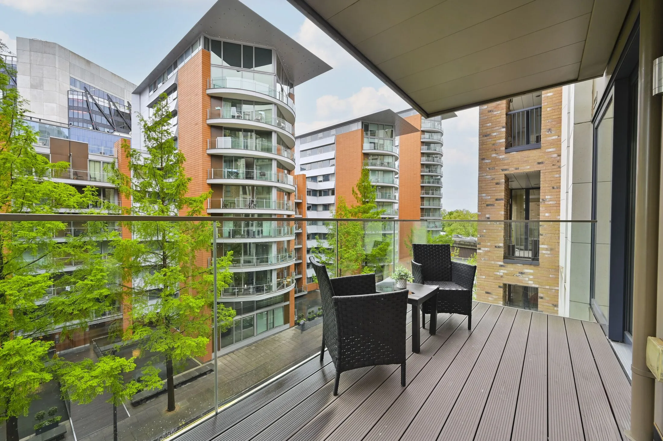 Flat Hermitage Street in City of Westminster