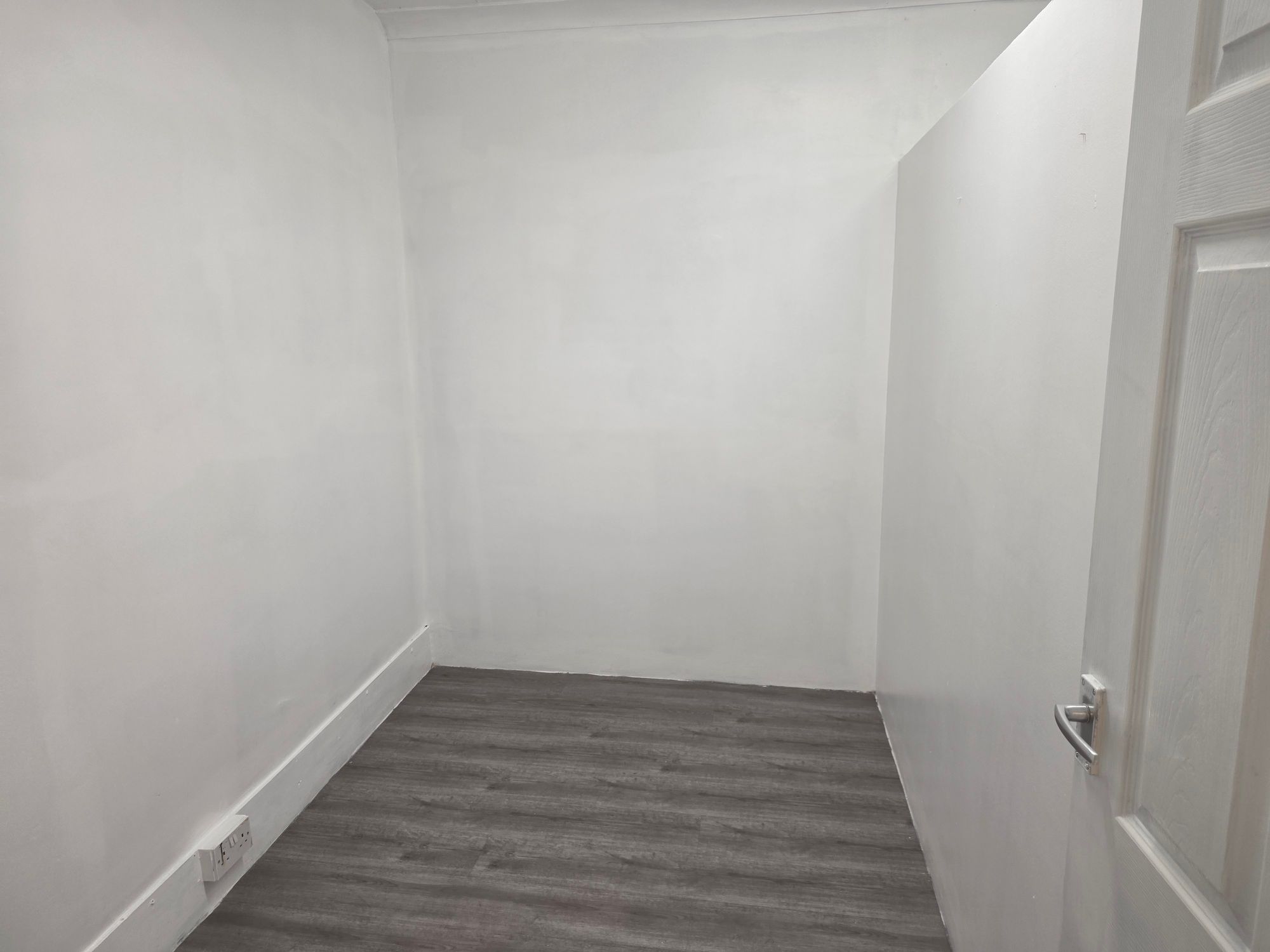 Flat Malden Road in Greater London
