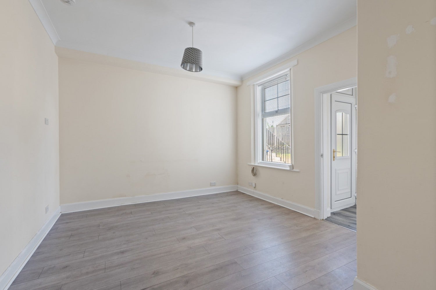 Flat Newlands Court in Bathgate