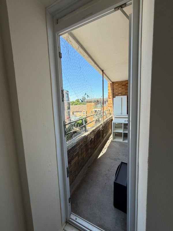 Room Mintern Street in Greater London