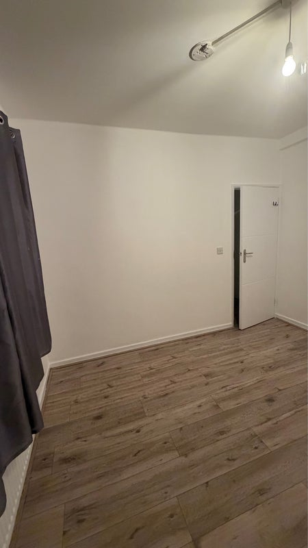Room Avignon Road in Greater London