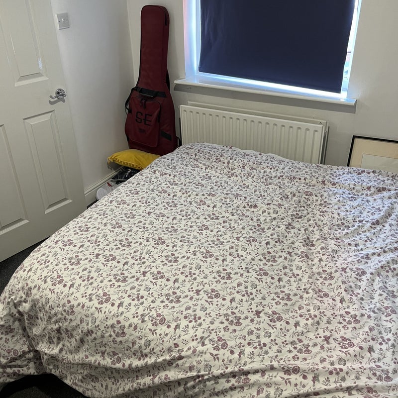 Room Argie Avenue in Leeds