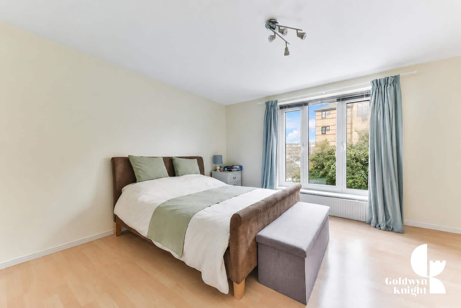 House Plough Way in Greater London