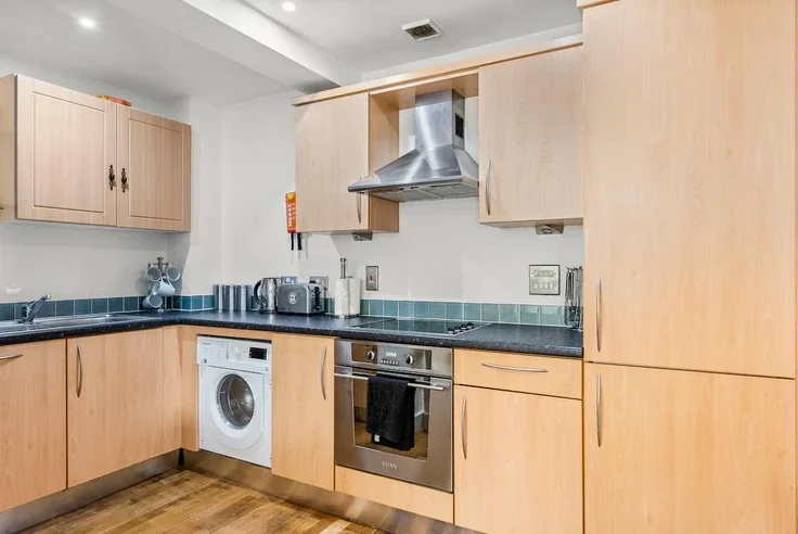 Flat Three Queens Lane in Bristol