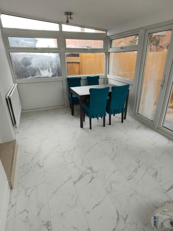 Room Keynsham Road in Greater London