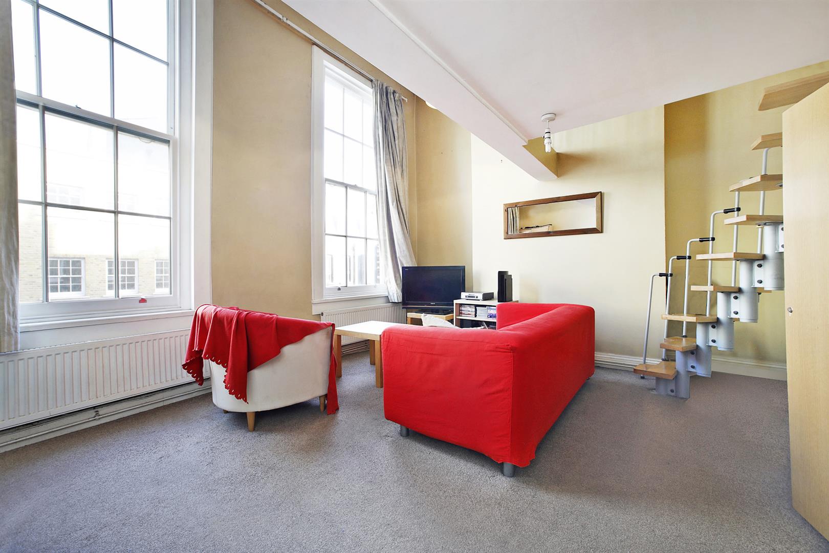 Flat Trinity Street in Greater London