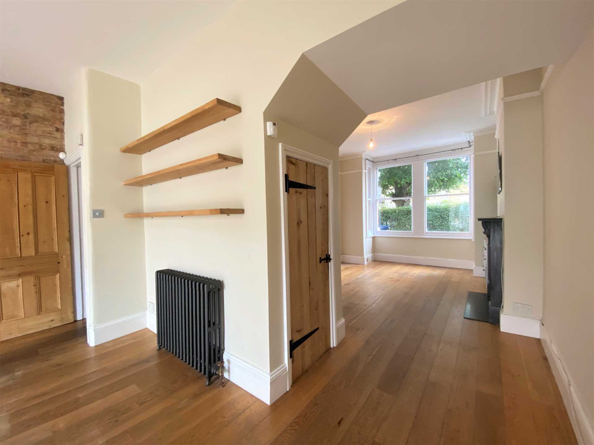 Flat Speldhurst Road in London