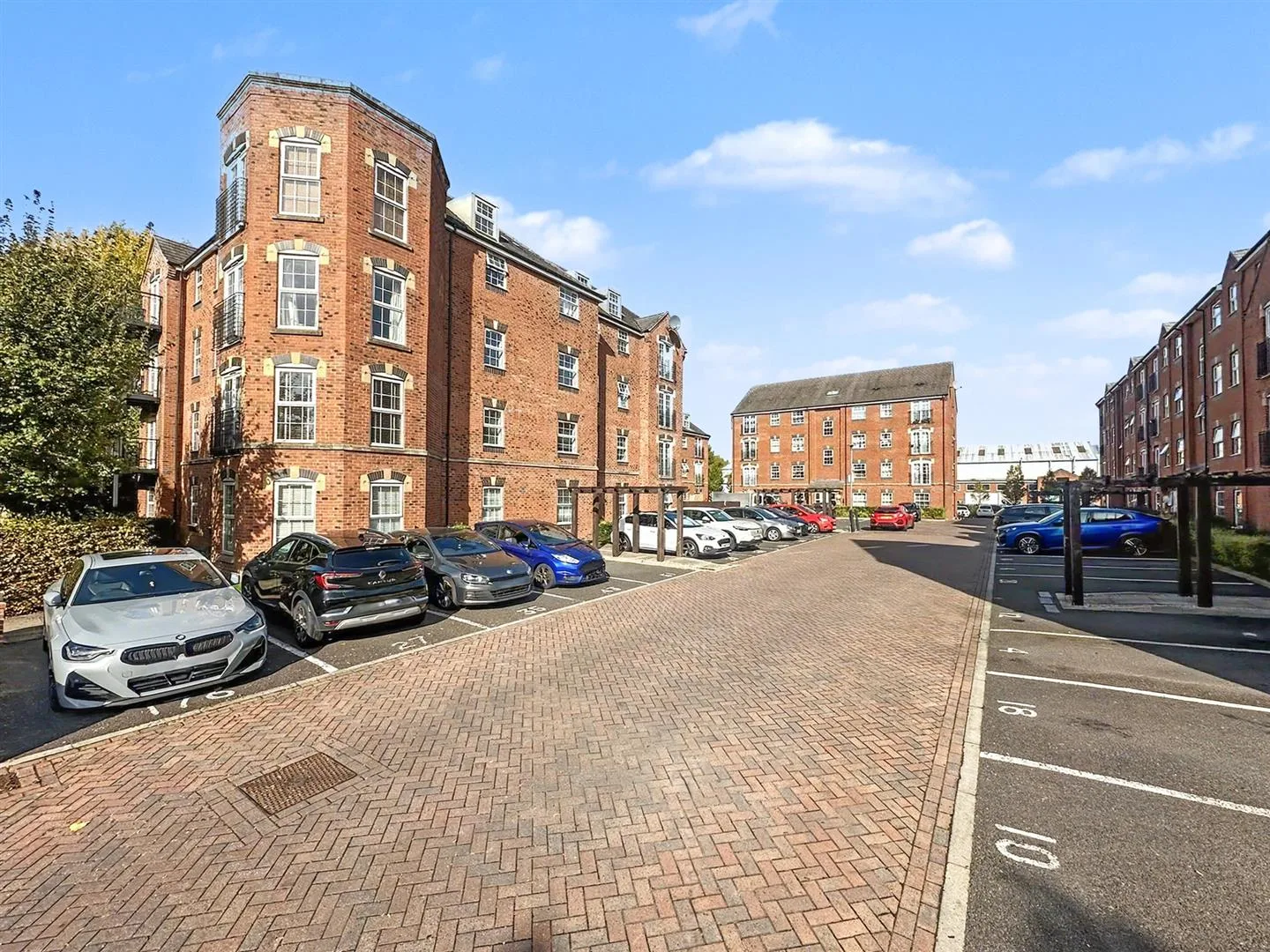 Flat Alfreton Road in Derby