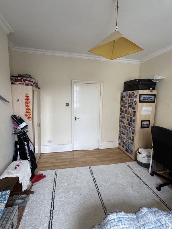 Room Belgrave Road in City of Westminster