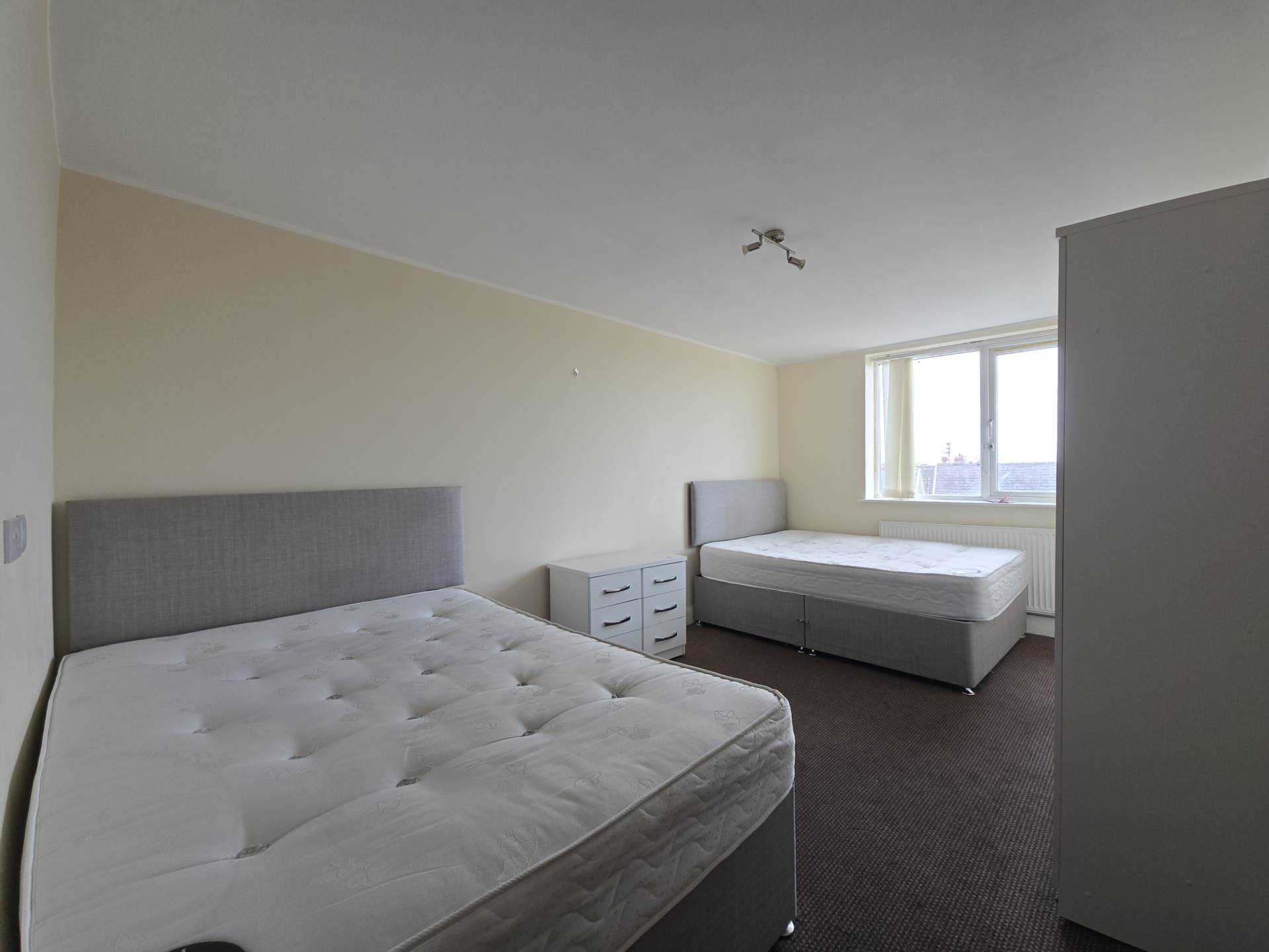 Room Palatine Road in Blackpool