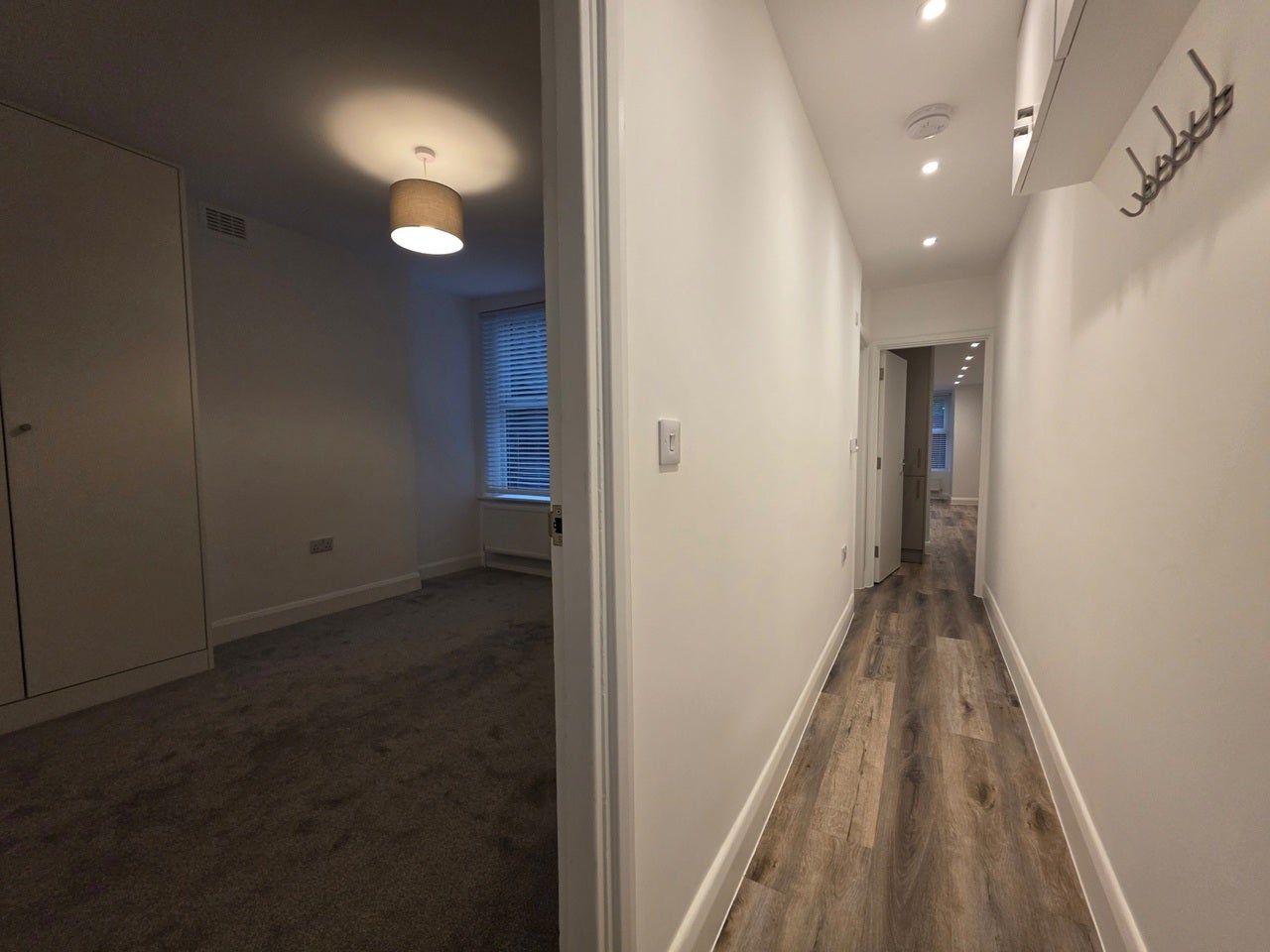 Flat Bushey Hill Road in Greater London