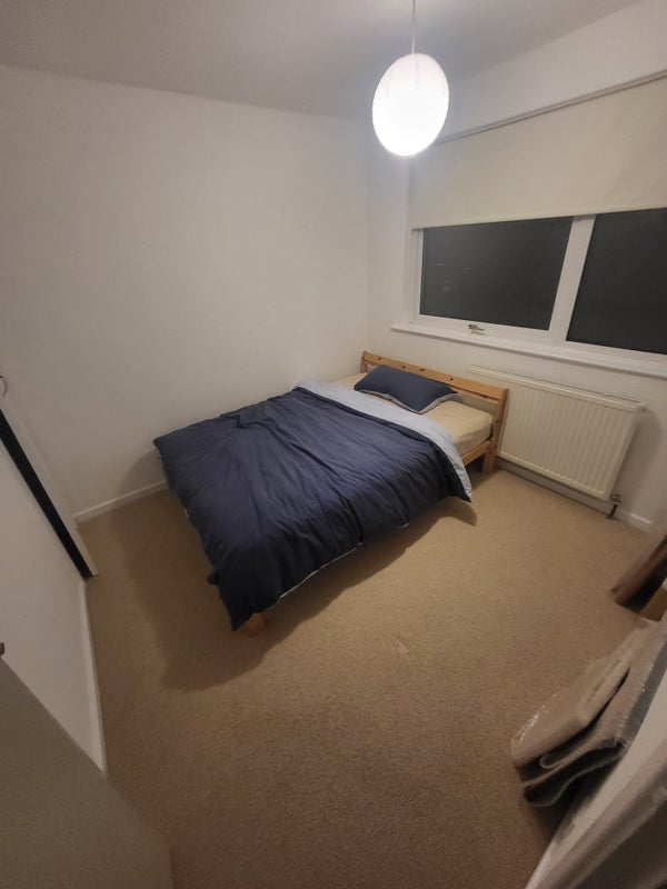 Room Haldon Close in Bristol