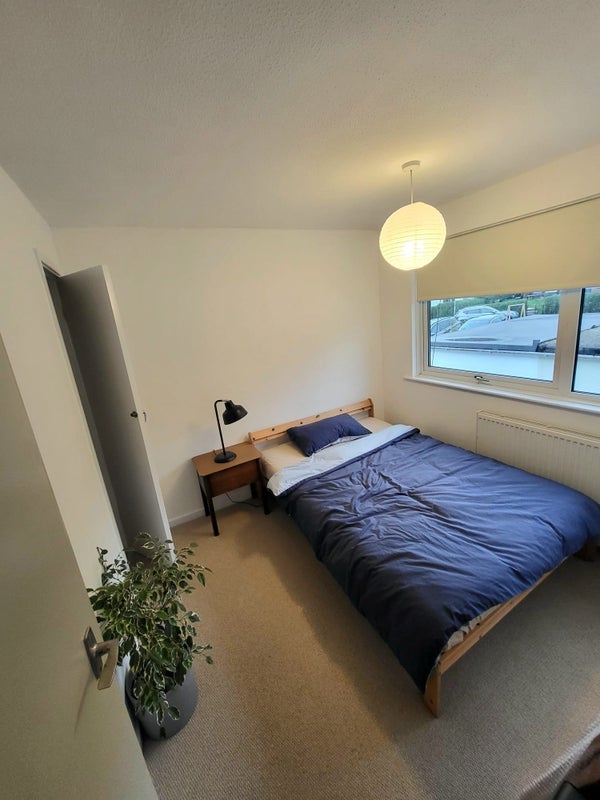 Room Haldon Close in Bristol