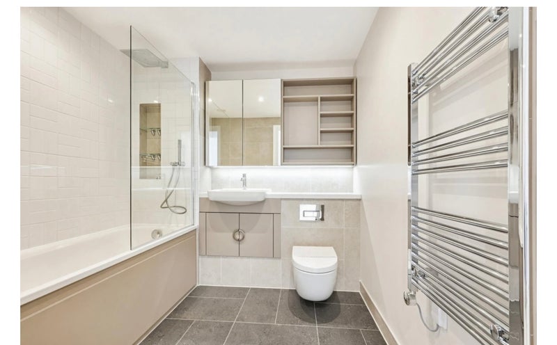 Flat Nathan Way in Greater London