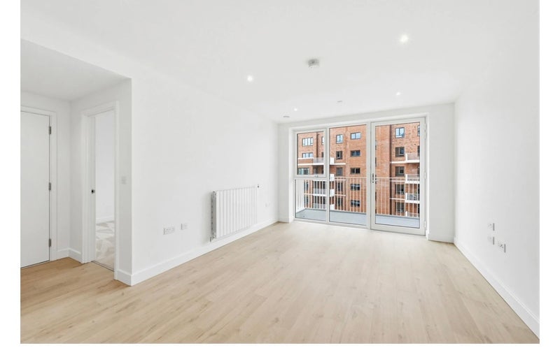 Flat Nathan Way in Greater London