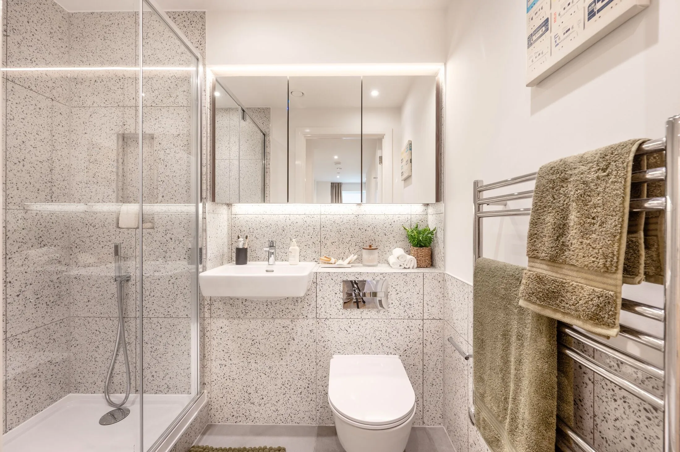 Flat Wrottesley Road in Greater London
