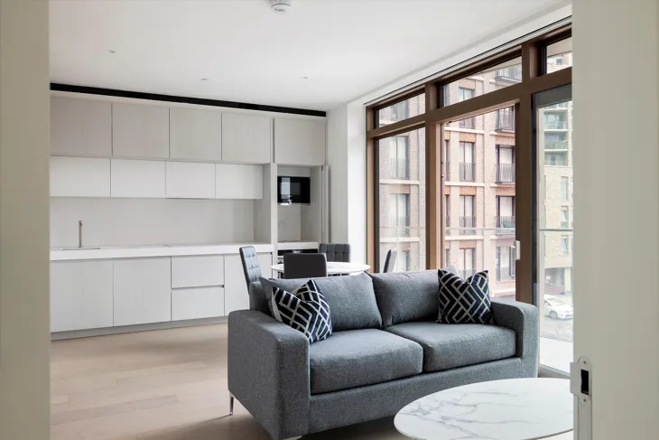 Flat Lewis Cubitt Walk in Greater London