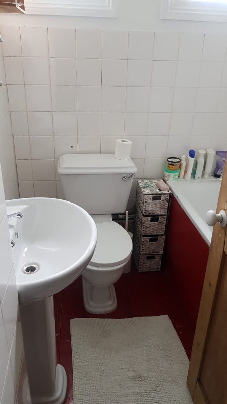 Room Wayland Avenue in Greater London