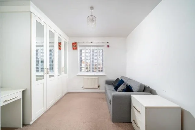 Flat Hemlock Close in London