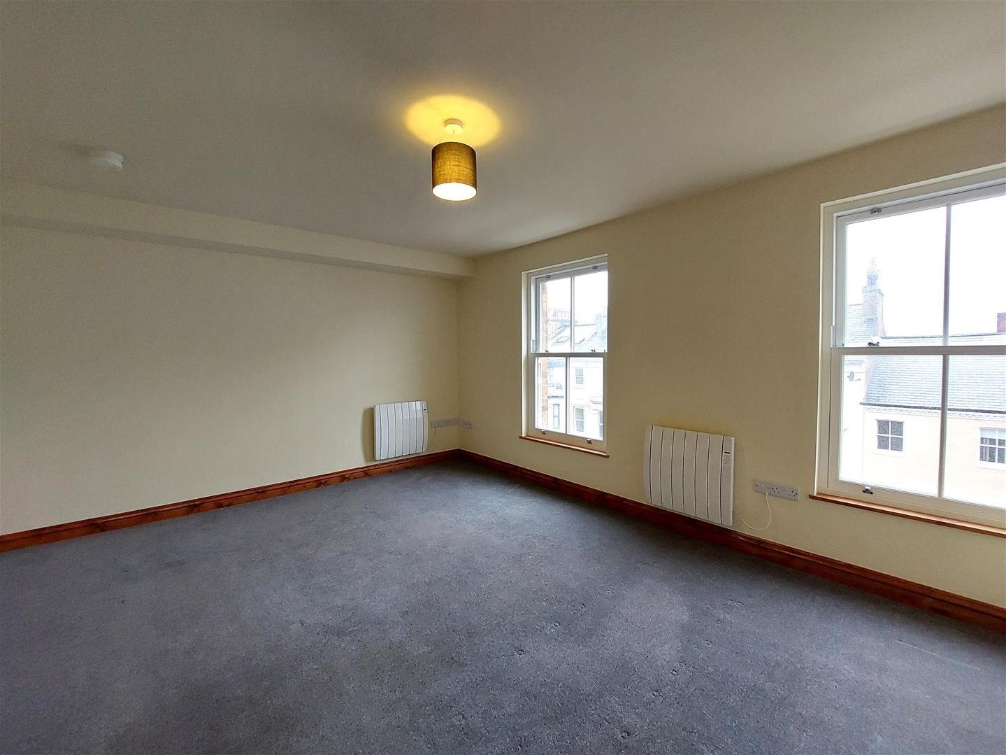 Flat Albemarle Crescent in Scarborough