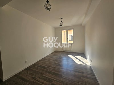 Flat Square du Verger in Guignes