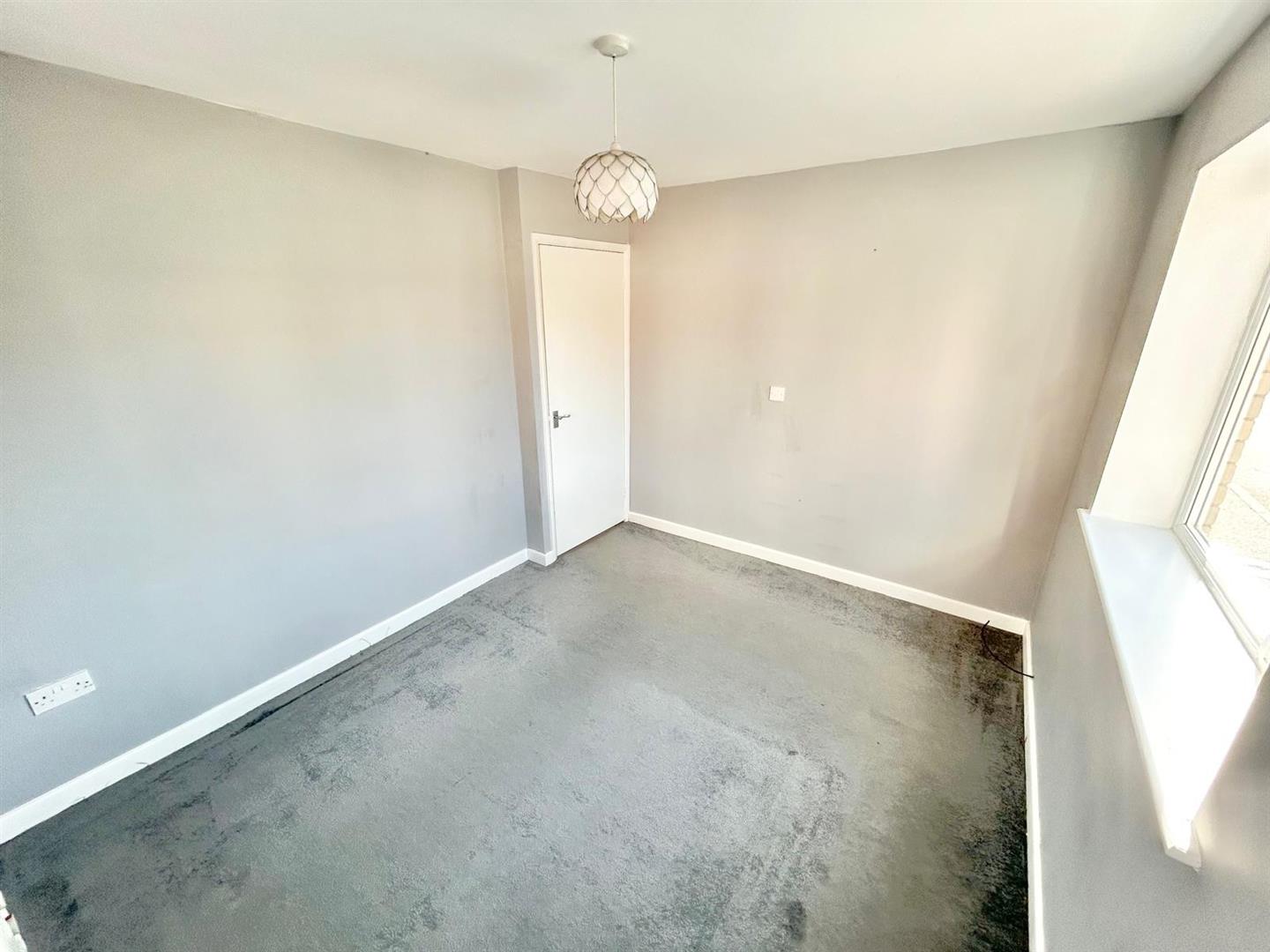 Flat Langdale Grove in Corby