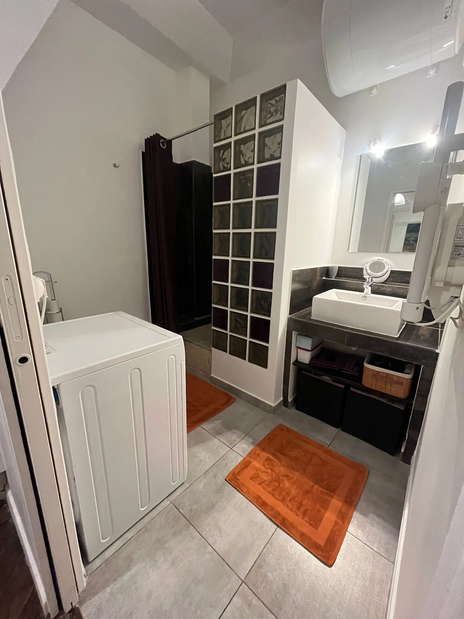 Flat Rue Vignon in Paris