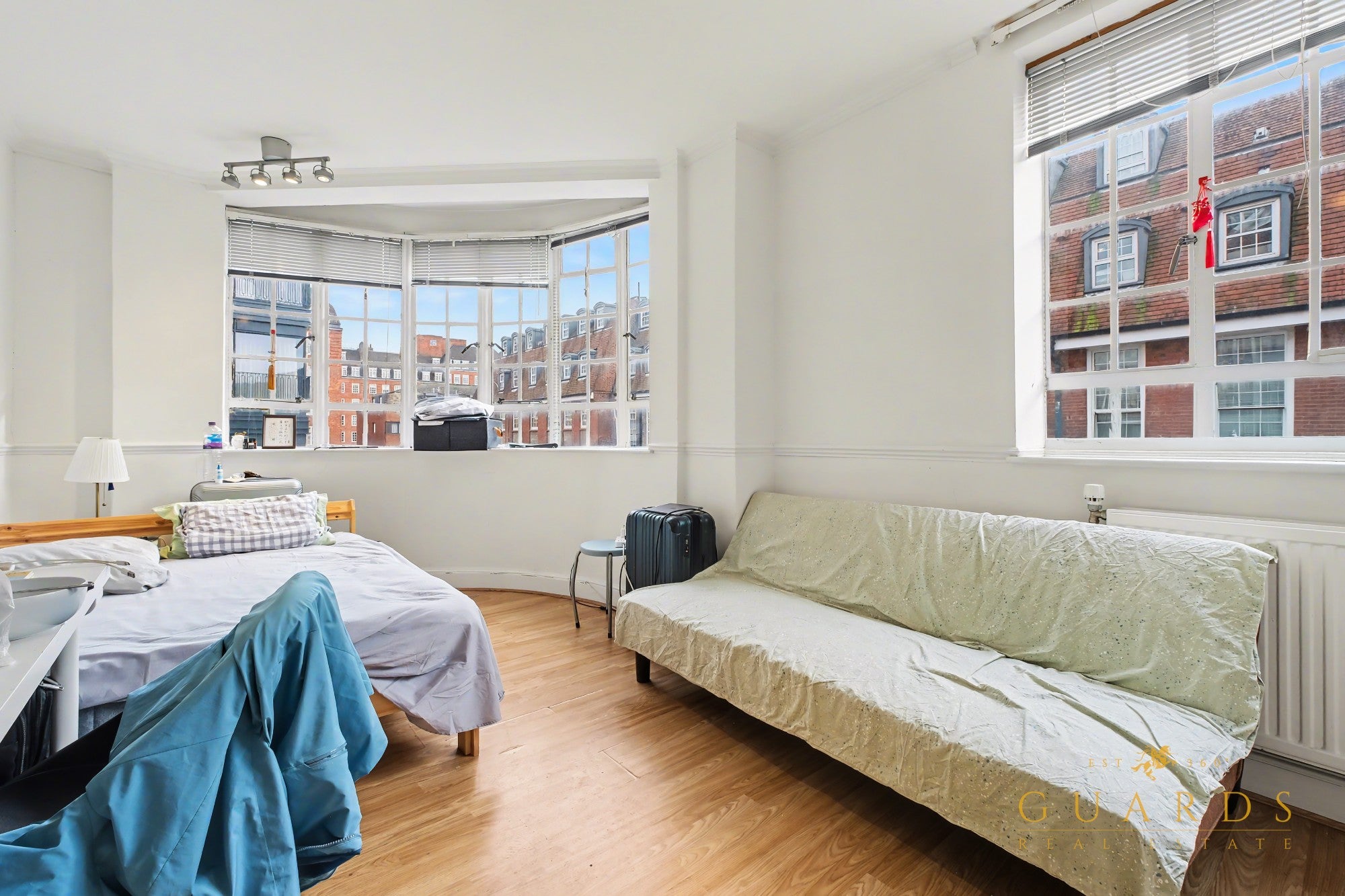Flat Lucan Place in Greater London