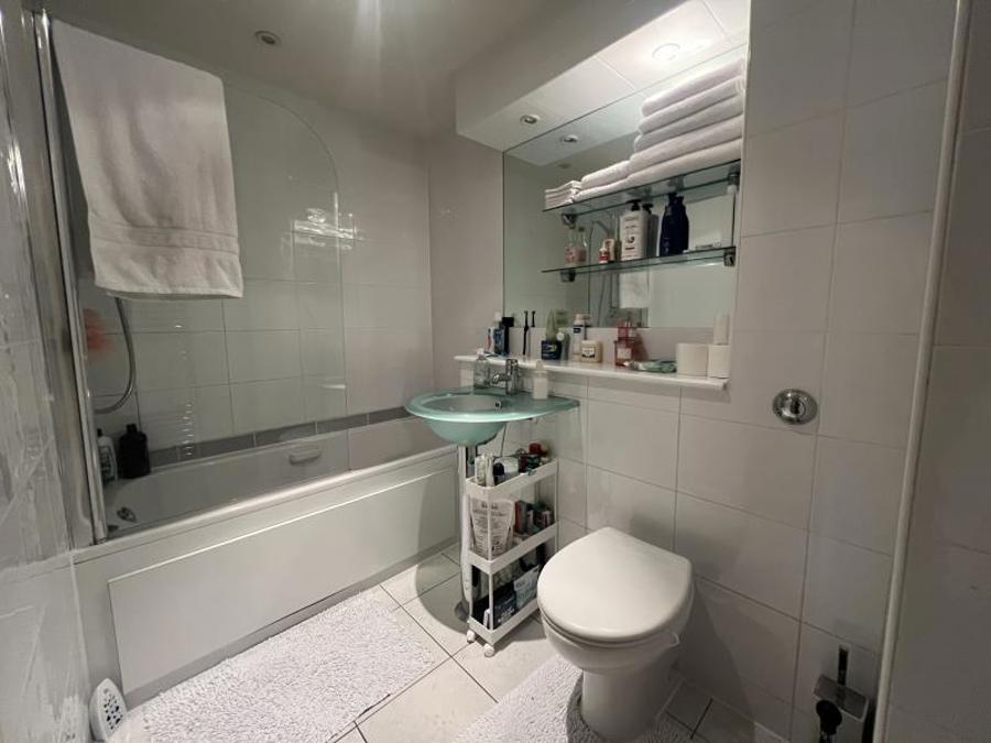 Flat Ducie Street in Manchester